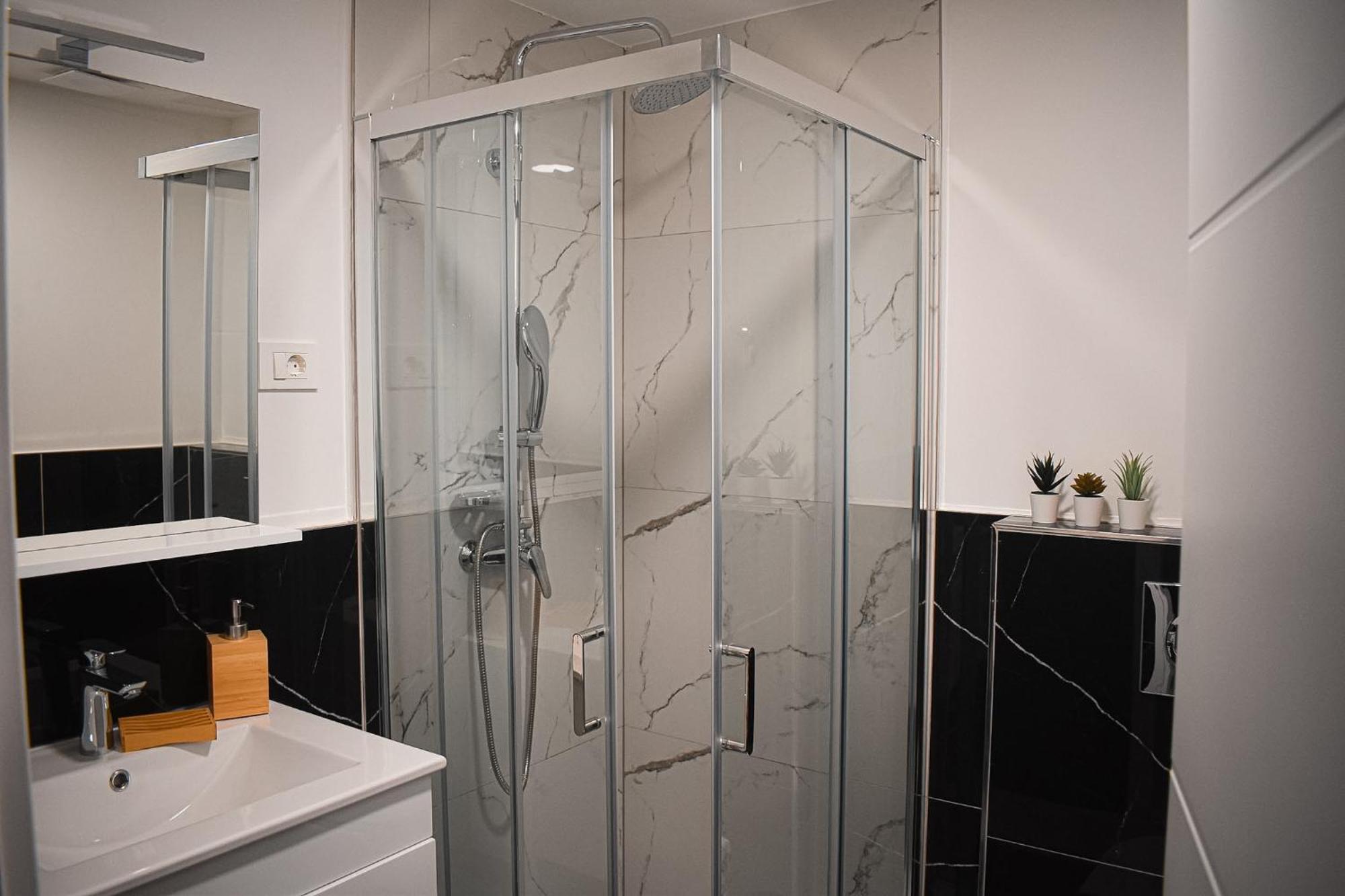 Apartments Jelovic Sinj Ngoại thất bức ảnh